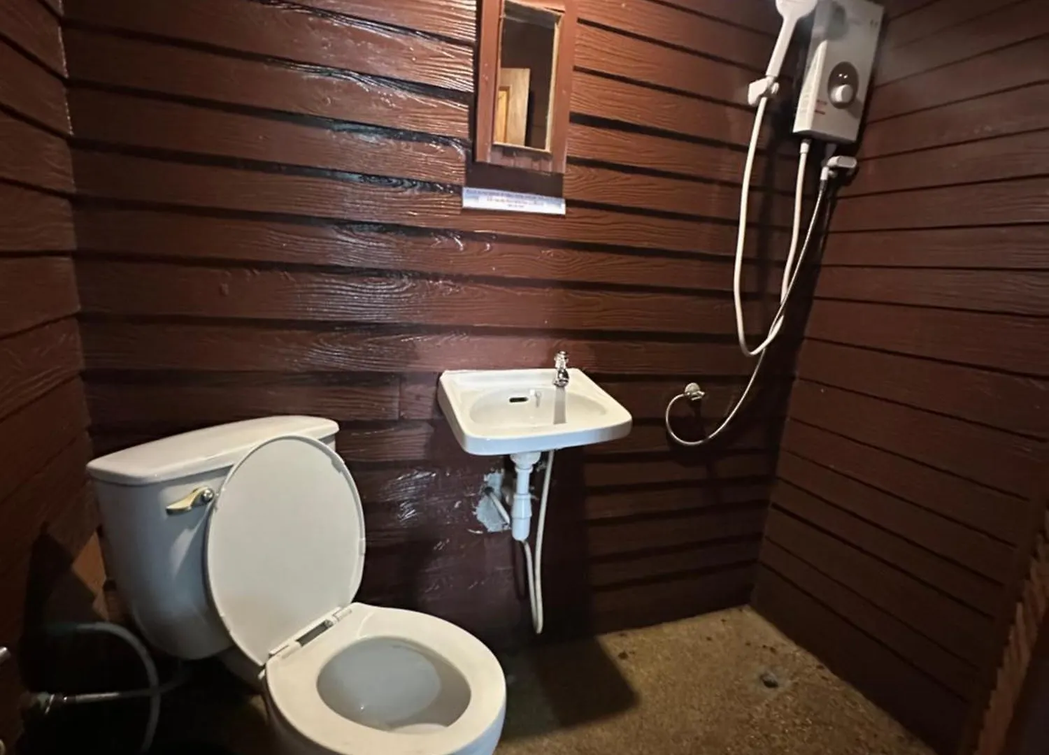 Tropical Garden Bungalow Phi Phi Don 2*,