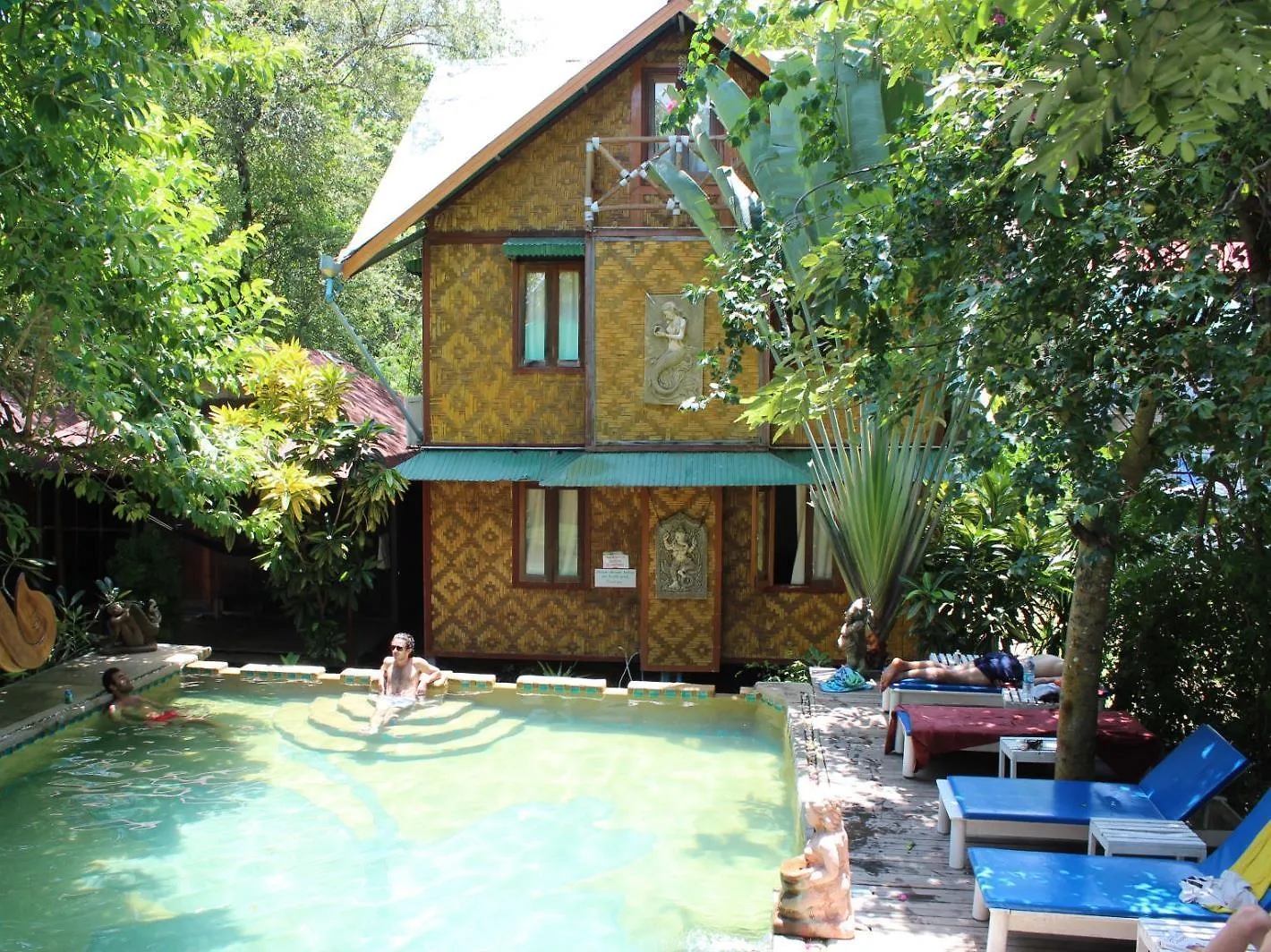 Tropical Garden Bungalow Phi Phi Don Thailand