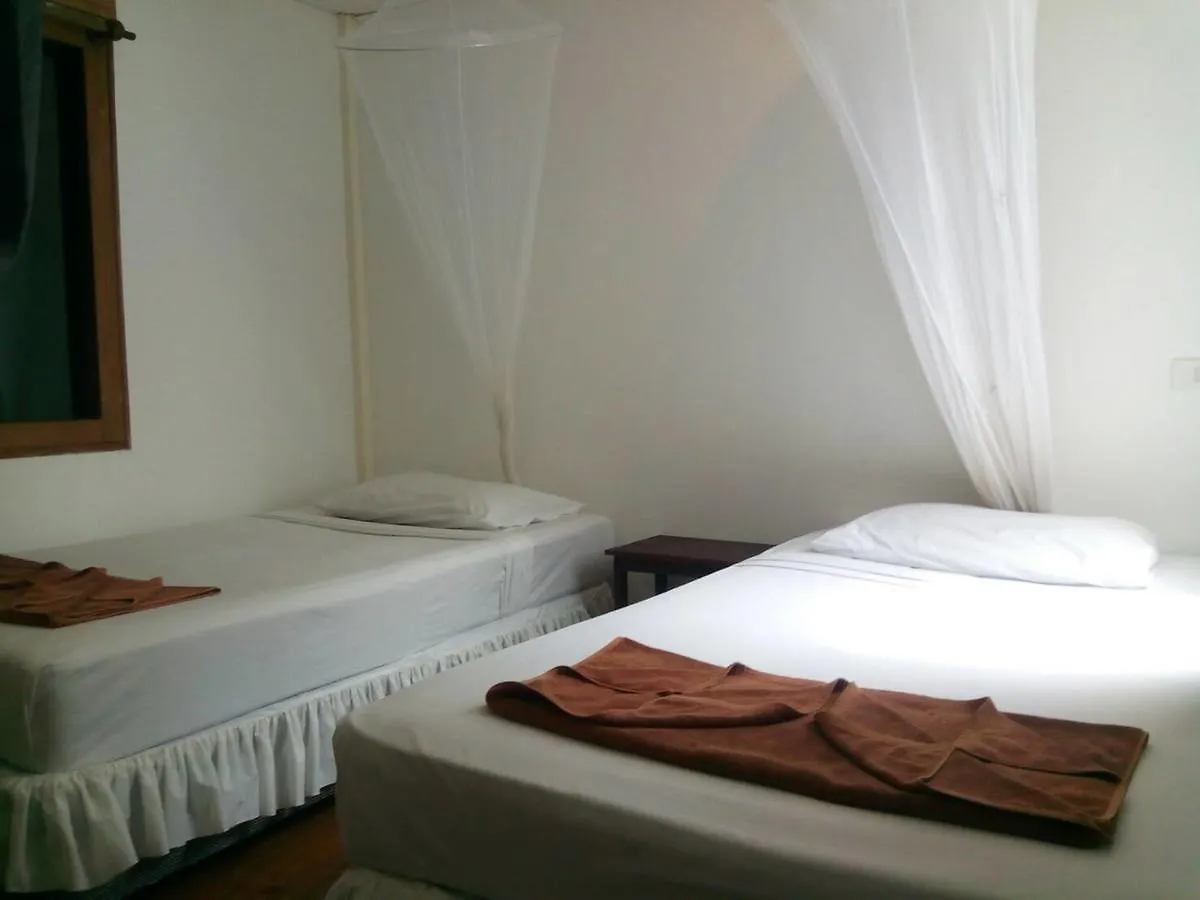 Tropical Garden Bungalow Phi Phi Don 2*,