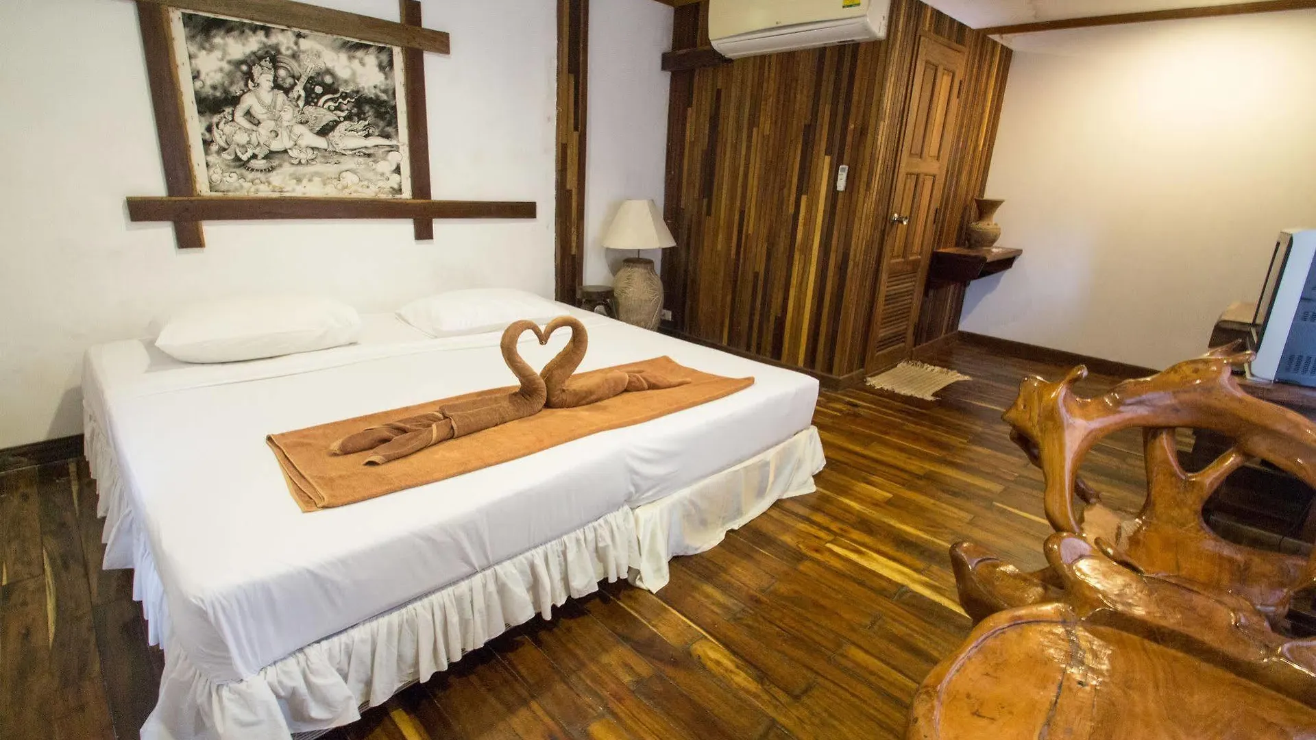 Tropical Garden Bungalow Phi Phi Don 2*,
