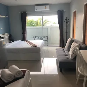 Khao Oat Airport 2*, Nai Yang Beach Thailand