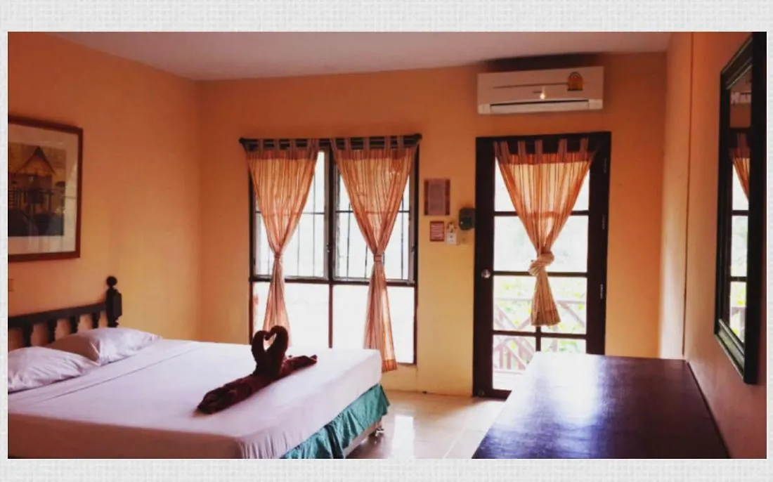 Tropical Garden Bungalow Phi Phi Don Resort
