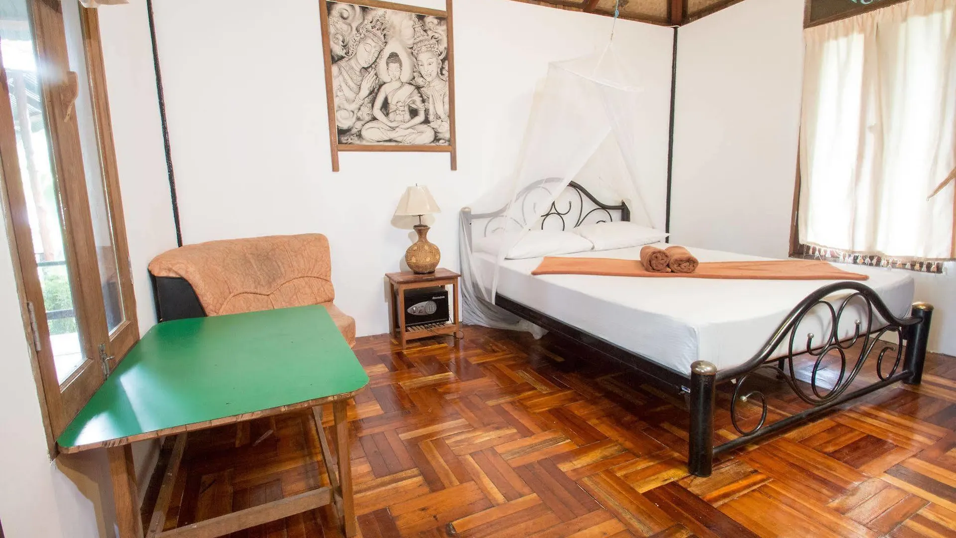 Tropical Garden Bungalow Phi Phi Don 2*,