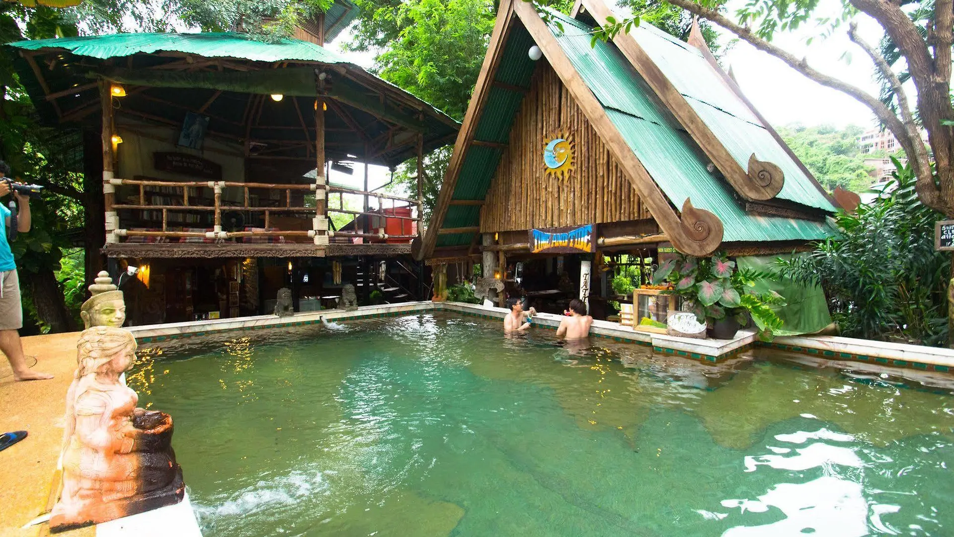 Tropical Garden Bungalow Phi Phi Don Resort